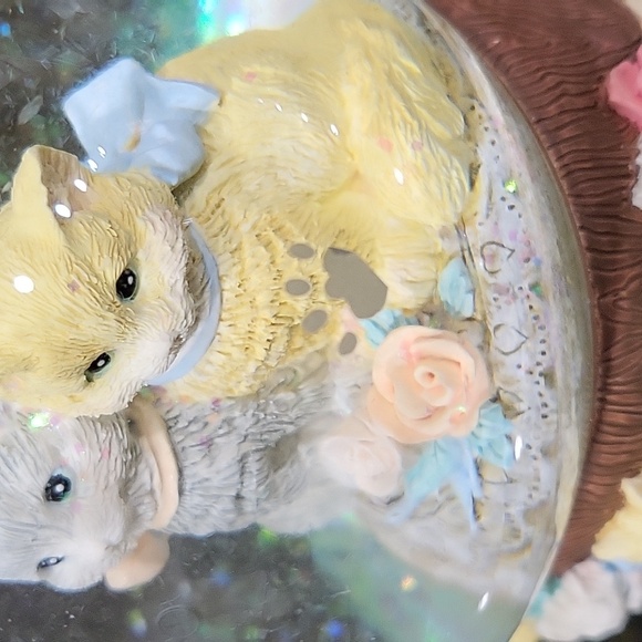 Vintage San Francisco Music Box Company 9 Lives Snow Globe Beauty and the Beast - Picture 5 of 10